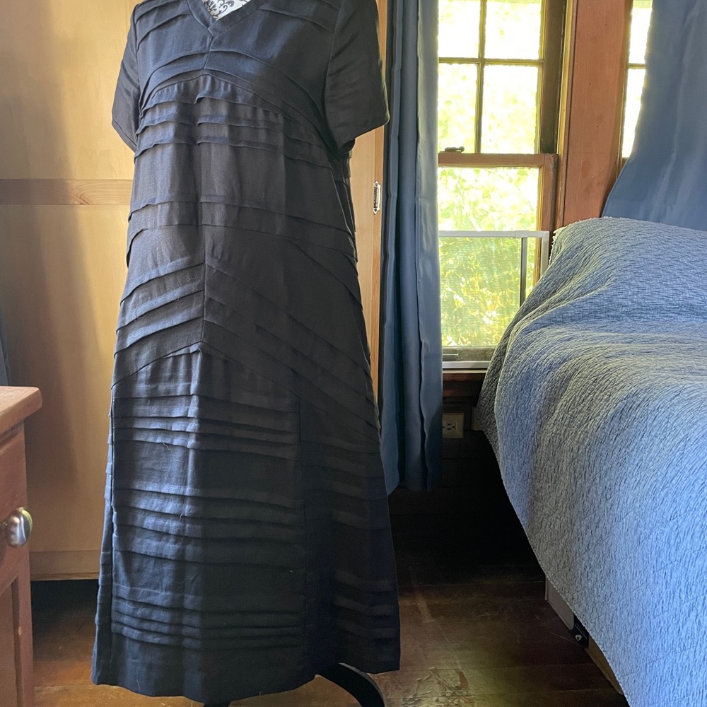 Black linen A-line midi size L